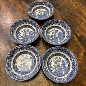 English Ironstone set of 5 bowls